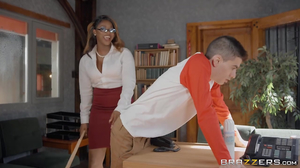 Black teacher gets fucked by her horny white student